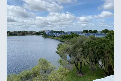 9375 Fontainebleau Blvd #L424, Miami, FL 33172 - Photo 1