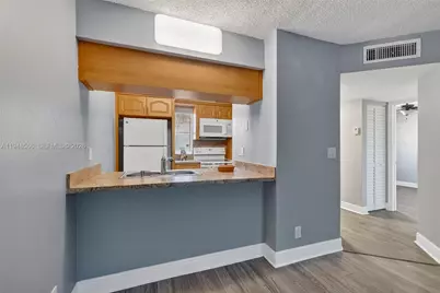 908 Twin Lakes Dr #8-C, Coral Springs, FL 33071 - Photo 1