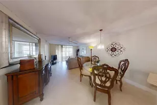 2800 W Sunrise Lakes Dr, Sunrise, FL 33322 - Photo 1