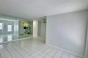 919 Michigan Ave, Miami Beach, FL 33139 - Photo 1