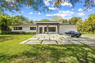 12820 SW 83rd Ct, Pinecrest, FL 33156 - Photo 1