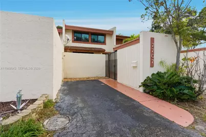 7707 SW 105th Pl, Miami, FL 33173 - Photo 1