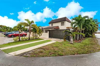 5565 NW 194th Ln, Miami Gardens, FL 33055 - Photo 1