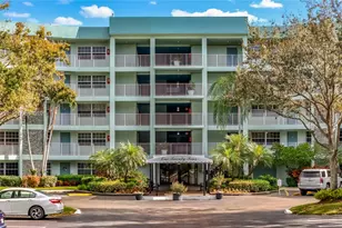 806 Cypress Grove Ln, Pompano Beach, FL 33069 - Photo 1