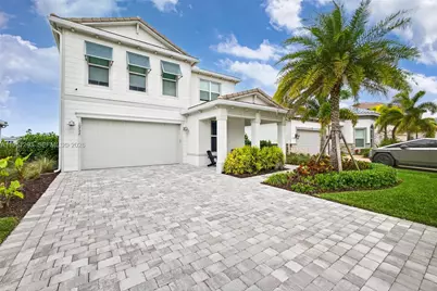 10752 Northbrook Cir, Palm Beach Gardens, FL 33412 - Photo 1