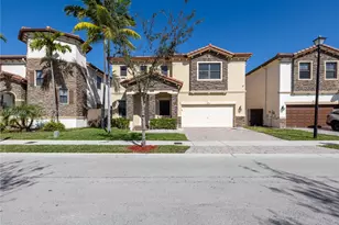 9895 NW 87th Terrace, Doral, FL 33178 - Photo 1