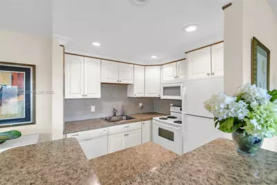391 Grantham F #391, Deerfield Beach, FL 33442 - Photo 1