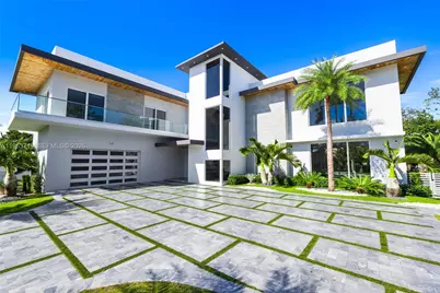 7301 SW 173rd St, Palmetto Bay, FL 33157 - Photo 1