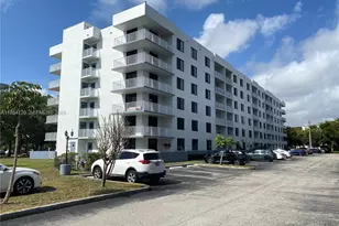 901 Hillcrest Dr, Hollywood, FL 33021 - Photo 1