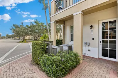 807 SW 147th Ave #1402, Pembroke Pines, FL 33027 - Photo 1