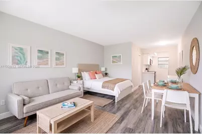 7725 Carlyle Ave #10, Miami Beach, FL 33141 - Photo 1