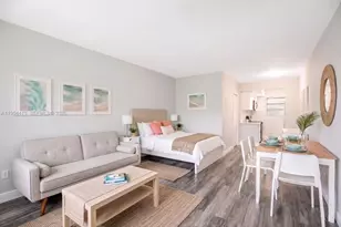 7725 Carlyle Ave, Miami Beach, FL 33141 - Photo 1