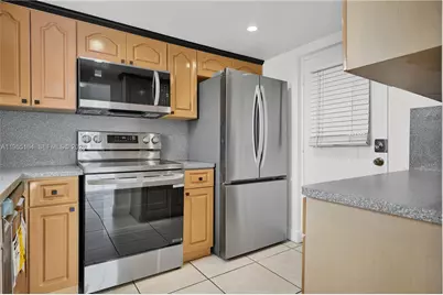 4141 Nautilus Dr #6J, Miami Beach, FL 33140 - Photo 1