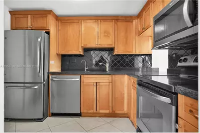 4141 Nautilus Dr #4G, Miami Beach, FL 33140 - Photo 1