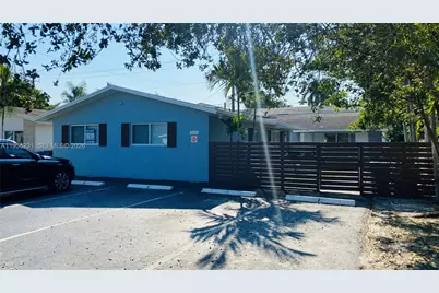 808 NE 2nd St #B, Hallandale Beach, FL 33009 - Photo 1