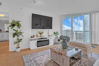 325 S Biscayne Bl #3117, Miami, FL 33131 - Photo 1