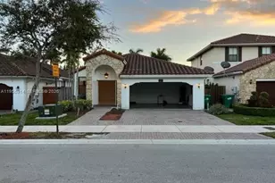 9952 NW 10th St, Miami, FL 33172 - Photo 1