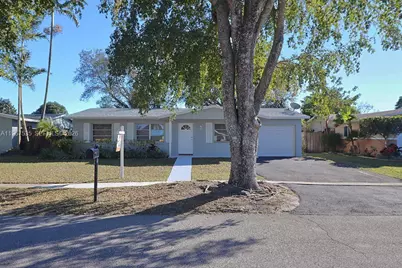 8940 NW 21st Ct, Pembroke Pines, FL 33024 - Photo 1