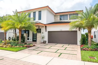 8981 NW 154th Ter #8981, Miami Lakes, FL 33018 - Photo 1