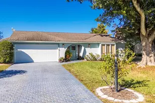 1128 W Rainwood Cir W, Palm Beach Gardens, FL 33410 - Photo 1