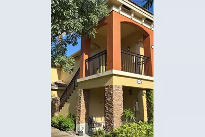 930 NE 34th Ave #201, Homestead, FL 33033 - Photo 1
