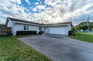 10760 NW 21st St, Sunrise, FL 33322 - Photo 1