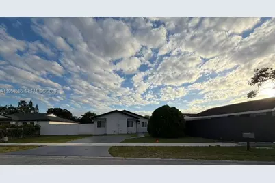 19707 SW 123rd Ct, Miami, FL 33177 - Photo 1