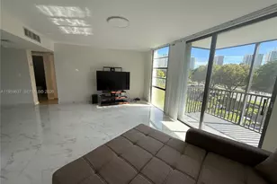 3475 N Country Club Dr, Aventura, FL 33180 - Photo 1