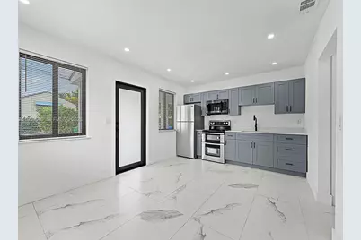 921 NW 22nd Ct #1, Miami, FL 33125 - Photo 1
