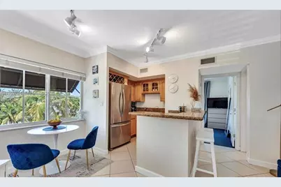 924 SE 2nd St #19, Fort Lauderdale, FL 33301 - Photo 1