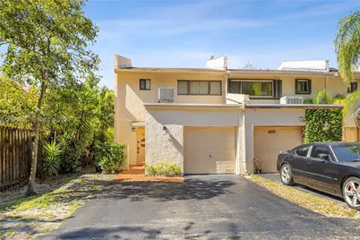 4299 N 76th Ave, Davie, FL 33024 - Photo 1