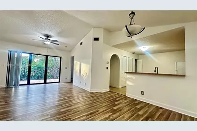10135 W Sunrise Blvd #304, Plantation, FL 33322 - Photo 1