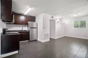 37 SW 14th St, Dania Beach, FL 33004 - Photo 1