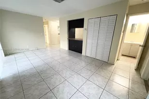 813 SW 10th St, Hallandale Beach, FL 33009 - Photo 1