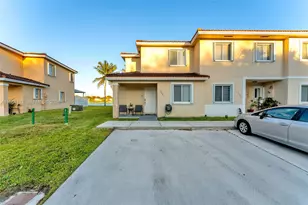 17501 SW 140th Ct, Miami, FL 33177 - Photo 1