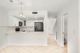 7041 SW 42nd Pl, Davie, FL 33314 - Photo 1