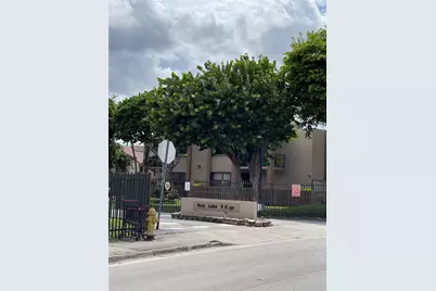 200 W Park Dr #207-1, Miami, FL 33172 - Photo 1