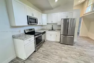 605 S J St, Lake Worth, FL 33460 - Photo 1