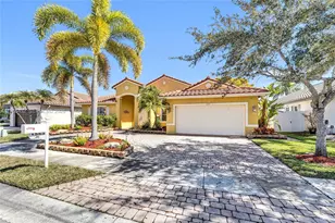 1553 SW 191st Ave, Pembroke Pines, FL 33029 - Photo 1