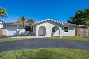 6622 SW 148th Pl, Miami, FL 33193 - Photo 1