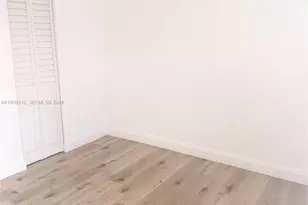 539 NW 1st Ave, Hallandale Beach, FL 33009 - Photo 1