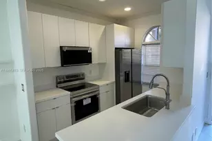 703 NE 195th St, Miami, FL 33179 - Photo 1