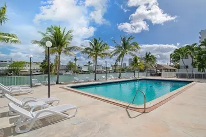 7207 Bay Dr #19, Miami Beach, FL 33141 - Photo 1
