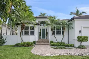 7431 Center Bay Dr, North Bay Village, FL 33141 - Photo 1
