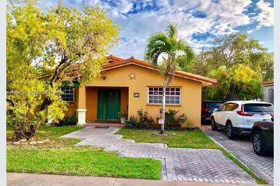 10 Marabella Ave, Coral Gables, FL 33134 - Photo 1