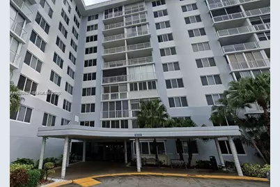 4200 Hillcrest Dr #206, Hollywood, FL 33021 - Photo 1