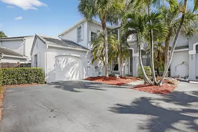 4700 Grapevine Way, Davie, FL 33331 - Photo 1