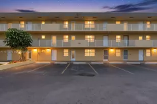 1302 NE 191st St, Miami, FL 33179 - Photo 1