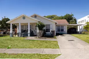 1107 Freshwater Lakes Dr, West Palm Beach, FL 33401 - Photo 1
