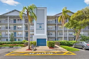 900 SW 125th Way, Pembroke Pines, FL 33027 - Photo 1